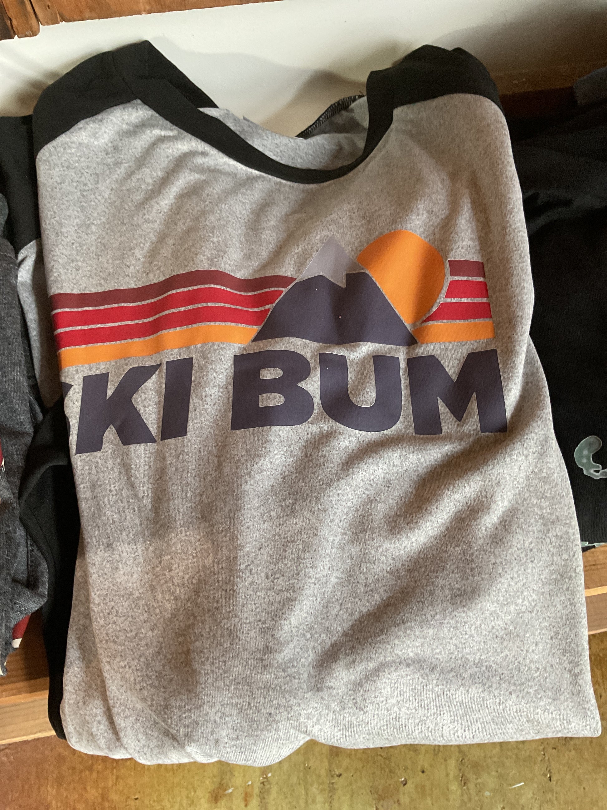 T Ski bum mid baseball