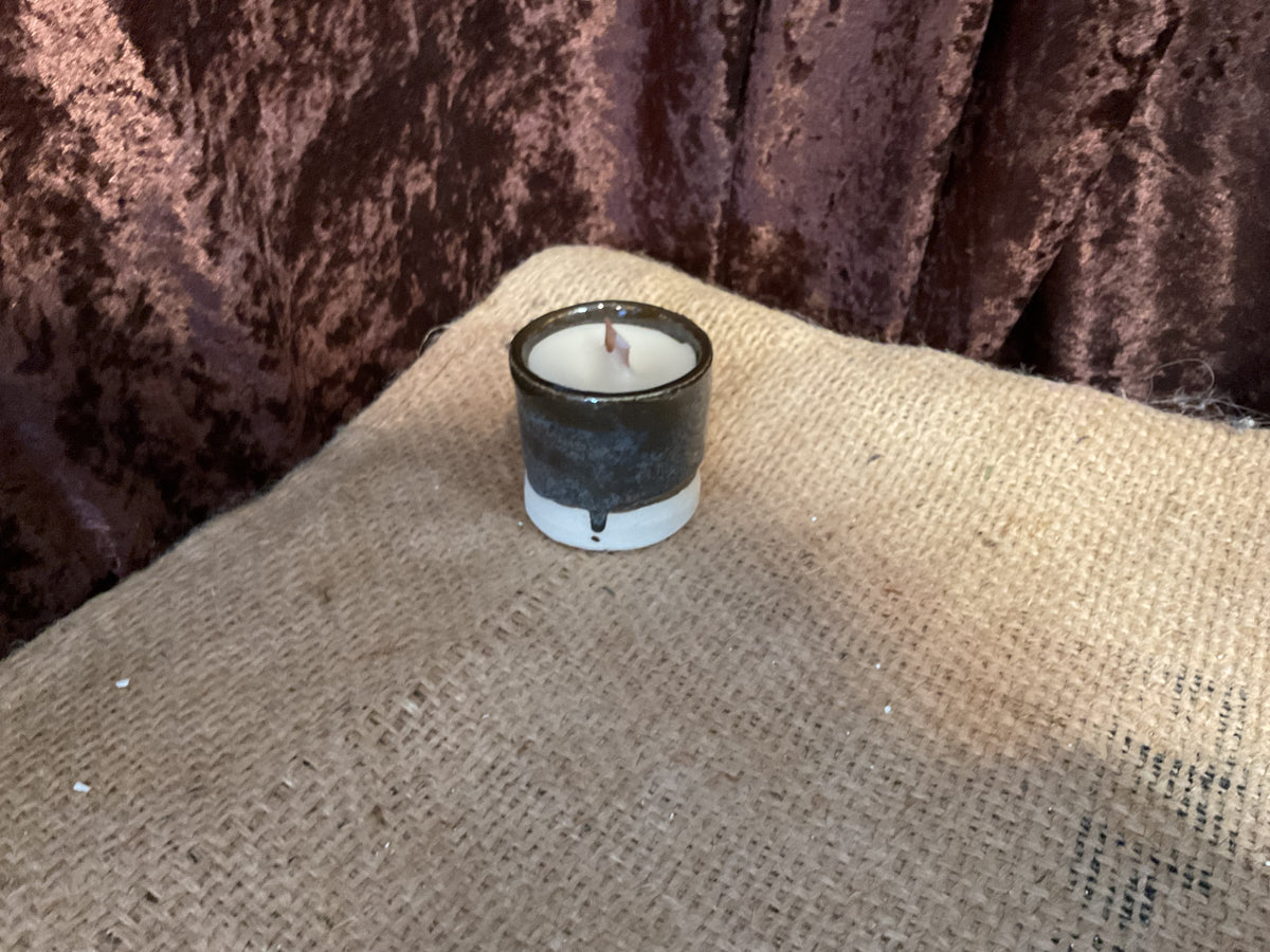 Candle pottery