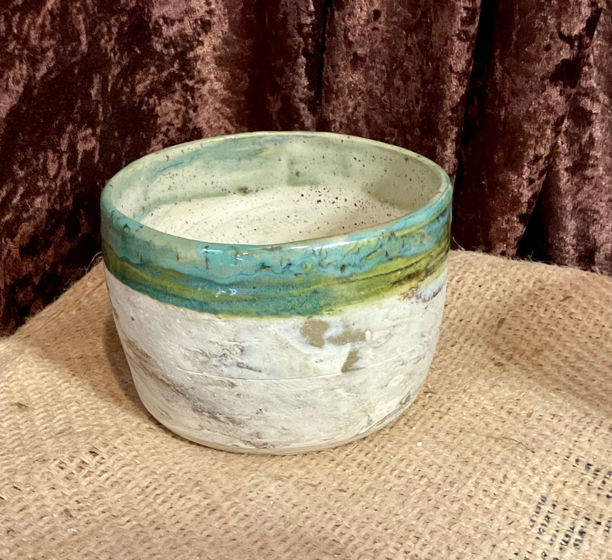Pottery planter lg