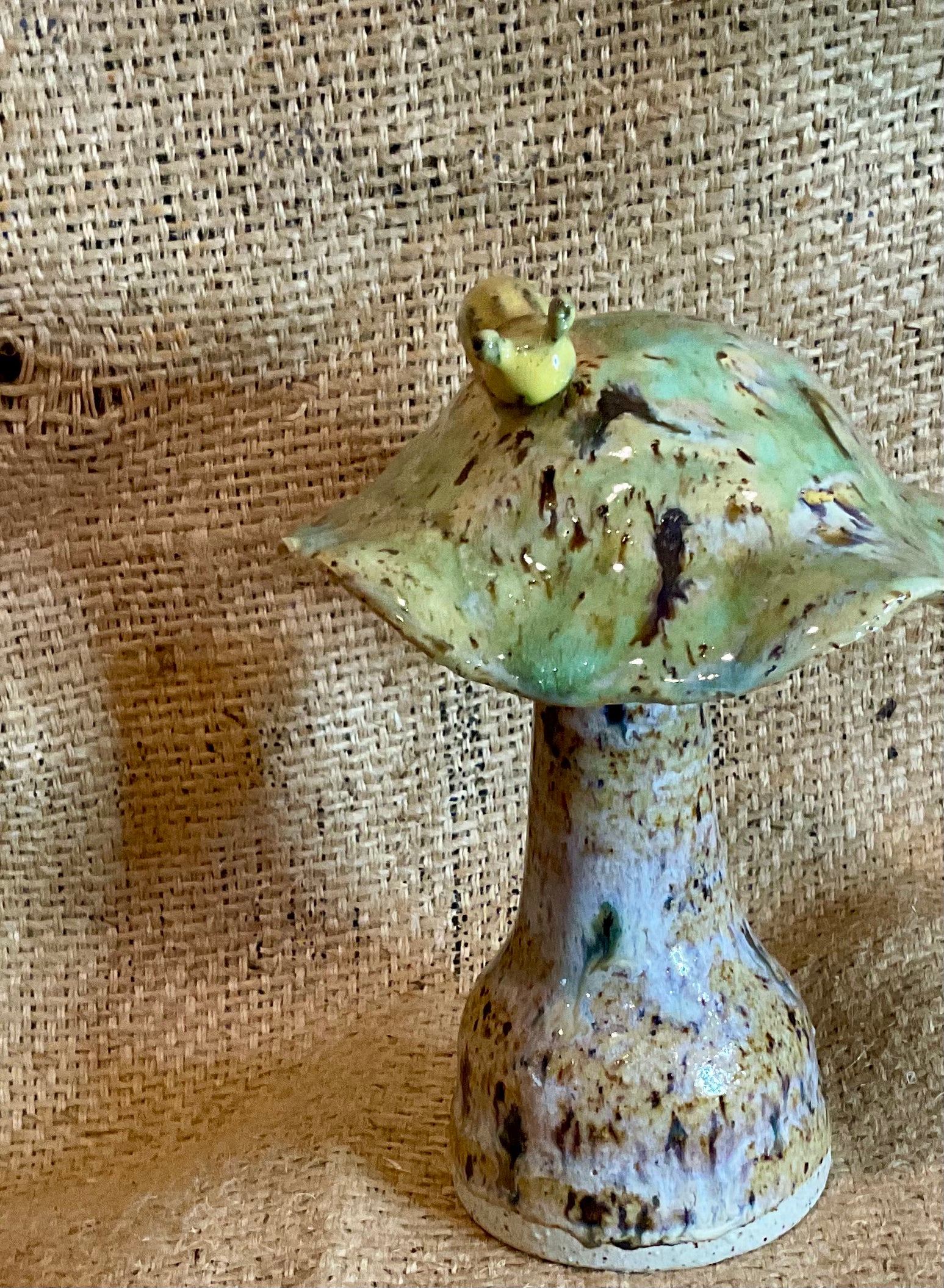 Pottery-mushroom w/slug