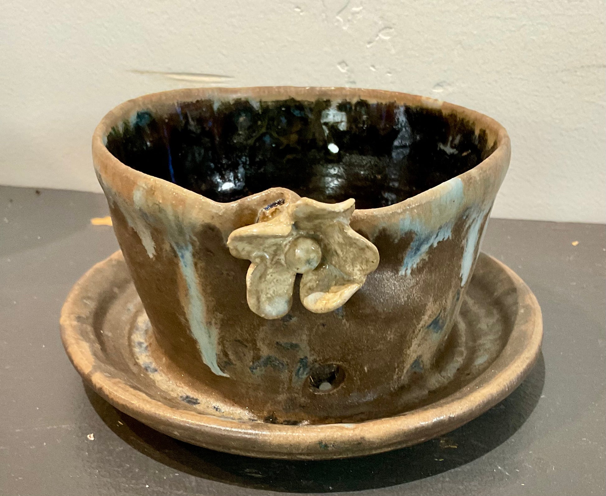 Pottery- planter with water catch