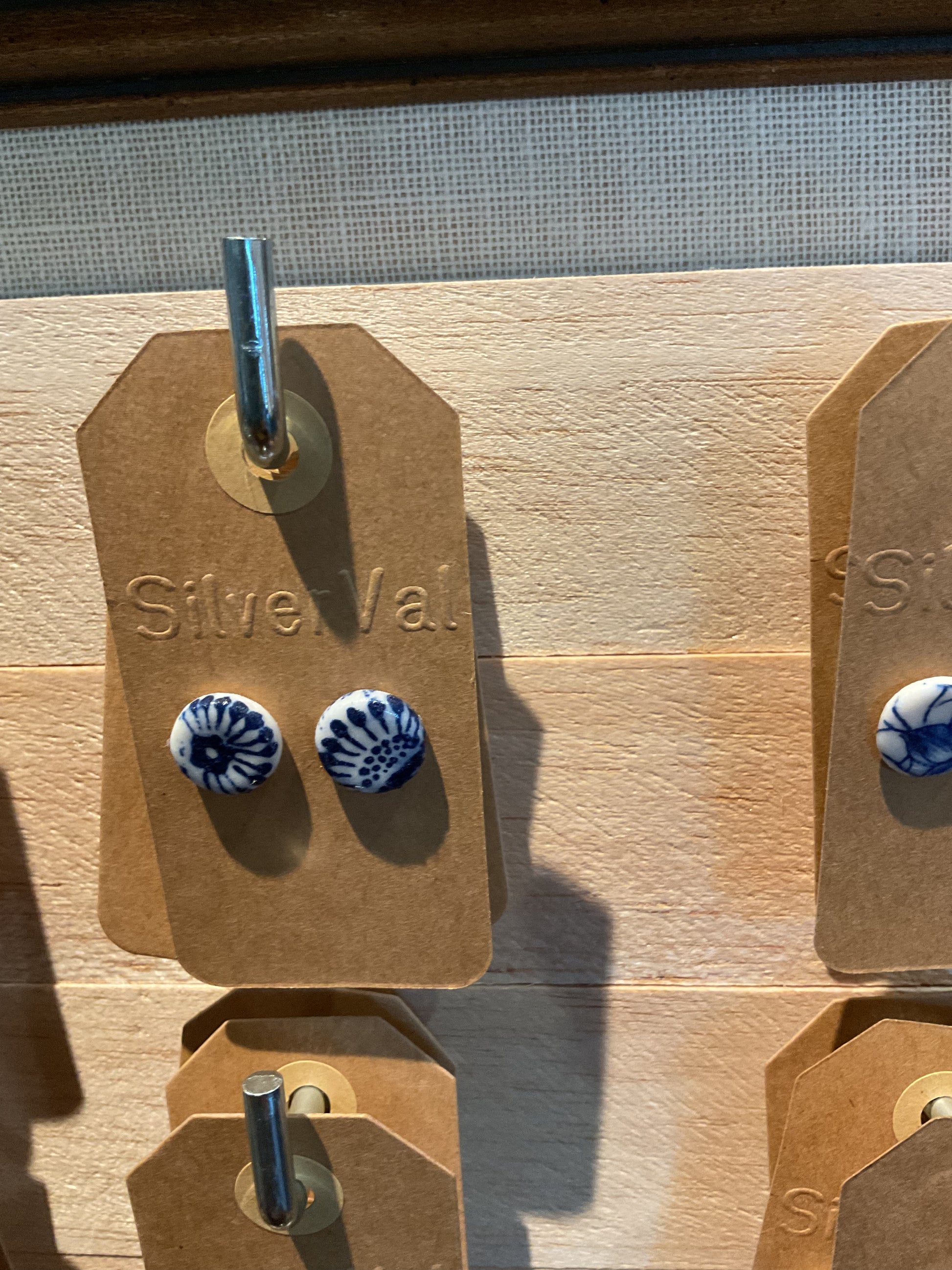 Silver Val Small ear studs